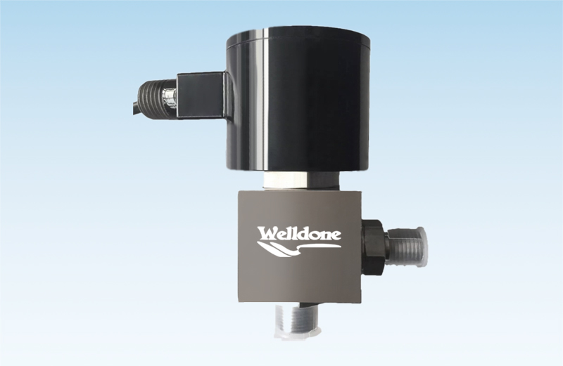 How do CNG dispensers handle emergency shutdowns?