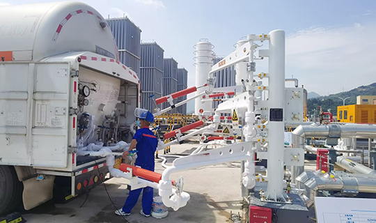 What is an LNG dispenser and how does it work?