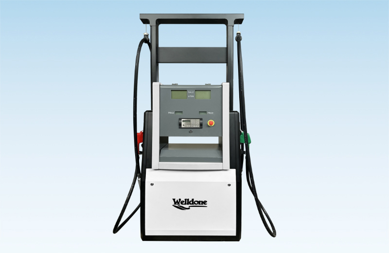 How do urea dispensers handle temperature changes?