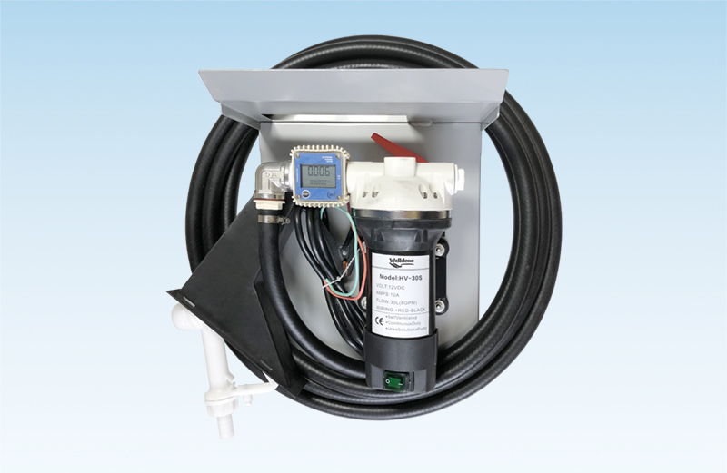 How are urea dispensers maintained for long-term reliability?